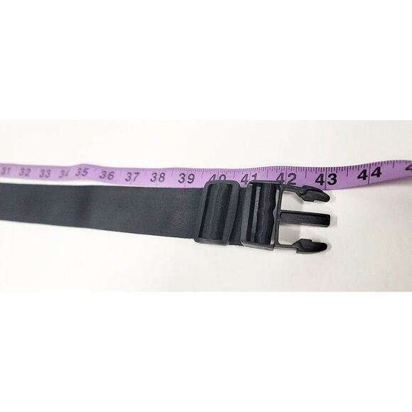 Sephora Smashbox Red Eyelash Fanny Pack | OS - Picture 9 of 11